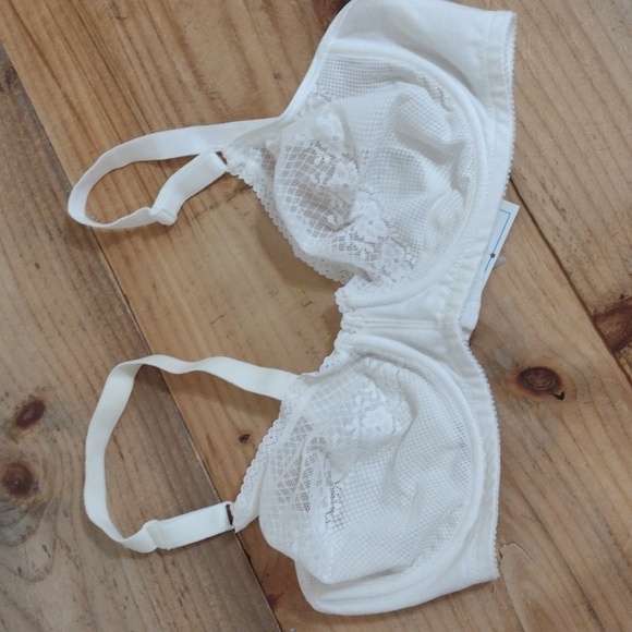 Victoria's Secret Vintage Gold Label Non Padded Sample Bra Size 34D NEW - Picture 1 of 10
